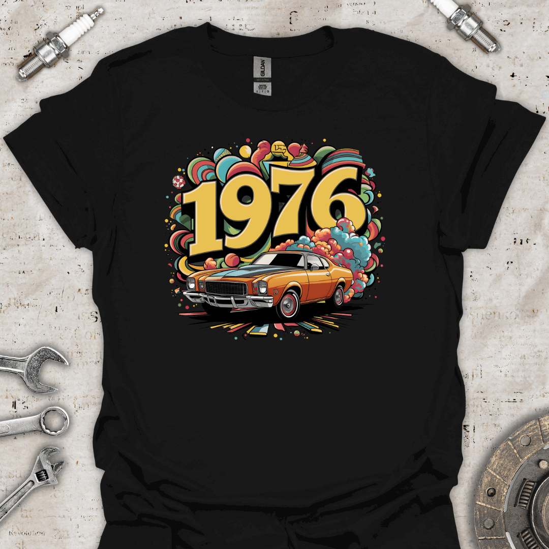 1976 Retro Classic Car T-Shirt - Car Threads