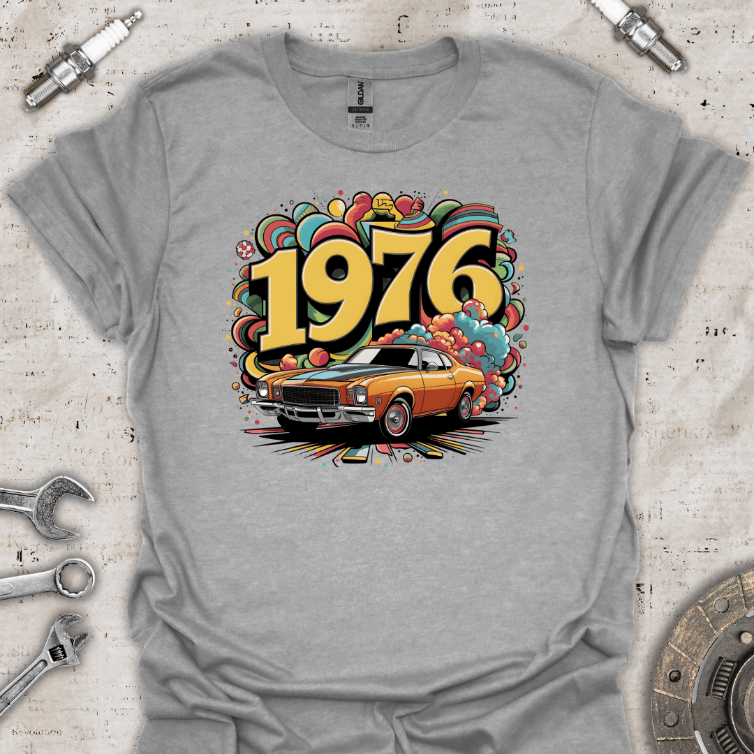 1976 Retro Classic Car T-Shirt - Car Threads