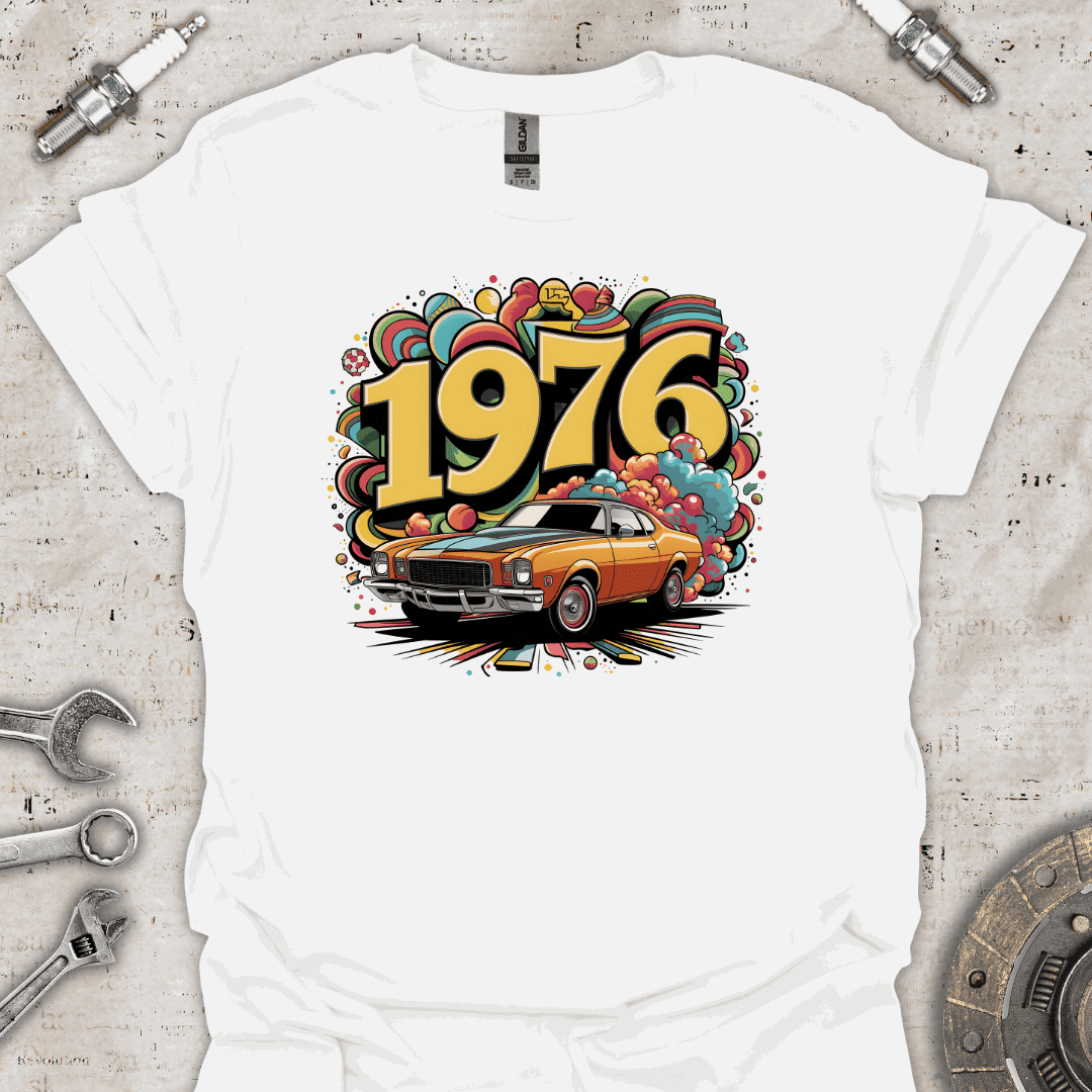 1976 Retro Classic Car T-Shirt - Car Threads